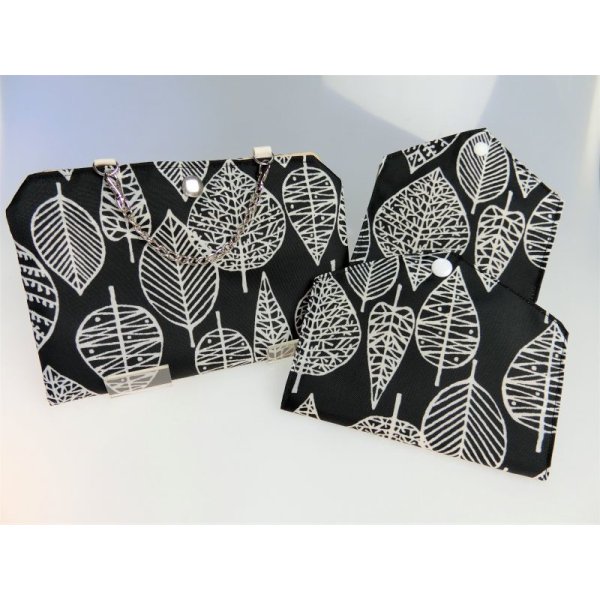 画像8: マスクぽーち　撥水加工生地　軽い　至れり尽くせり　マスク生活を楽しもう　簡単に消毒できる！ (8)