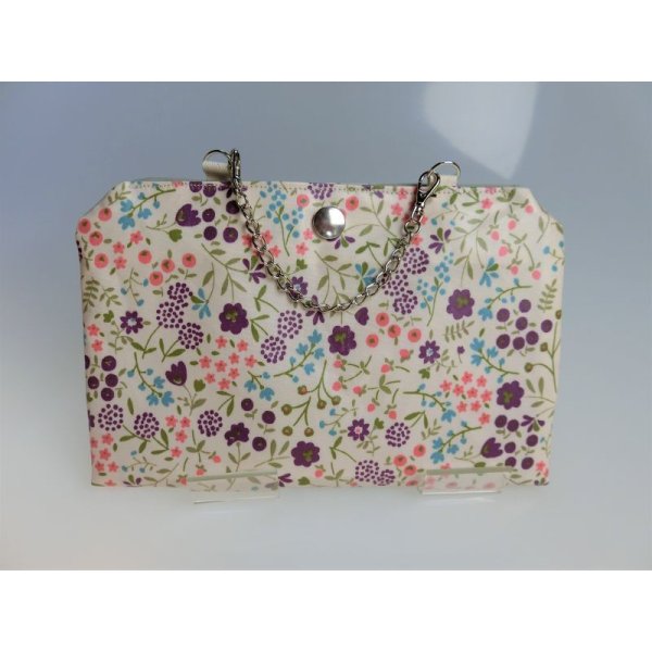 画像6: マスクぽーち　撥水加工生地　軽い　至れり尽くせり　マスク生活を楽しもう　簡単に消毒できる！ (6)