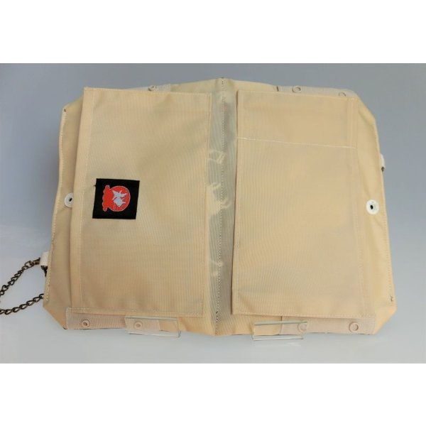 画像10: マスクぽーち　撥水加工生地　軽い　至れり尽くせり　マスク生活を楽しもう　簡単に消毒できる！ (10)