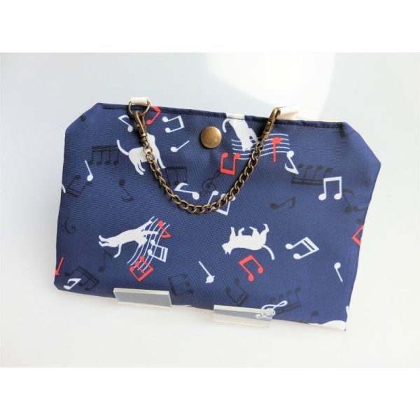 画像6: マスクぽーち　撥水加工生地　軽い　至れり尽くせり　マスク生活を楽しもう　簡単に消毒できる！ (6)