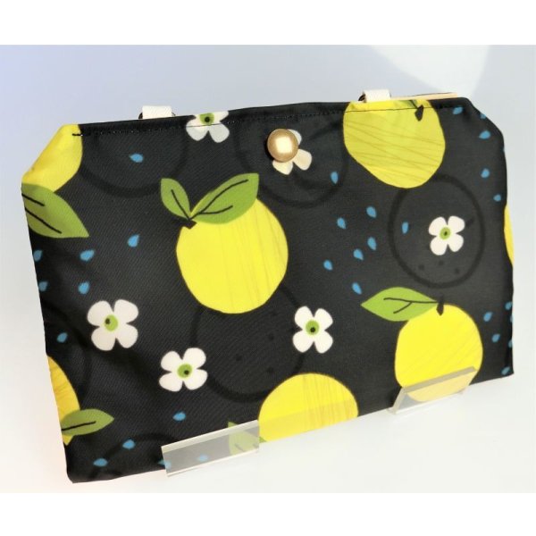 画像7: マスクぽーち　撥水加工生地　軽い　至れり尽くせり　マスク生活を楽しもう　簡単に消毒できる！ (7)